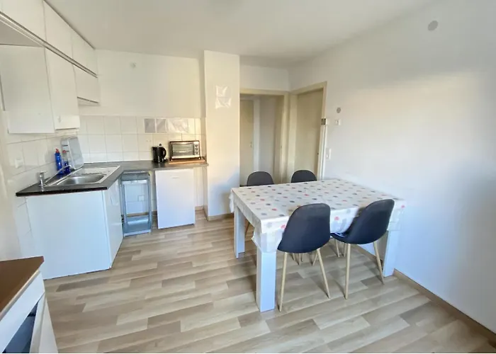 アパート Monteurunterkunft ロットヴァイル